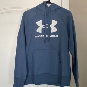 Under armour sweatshirt